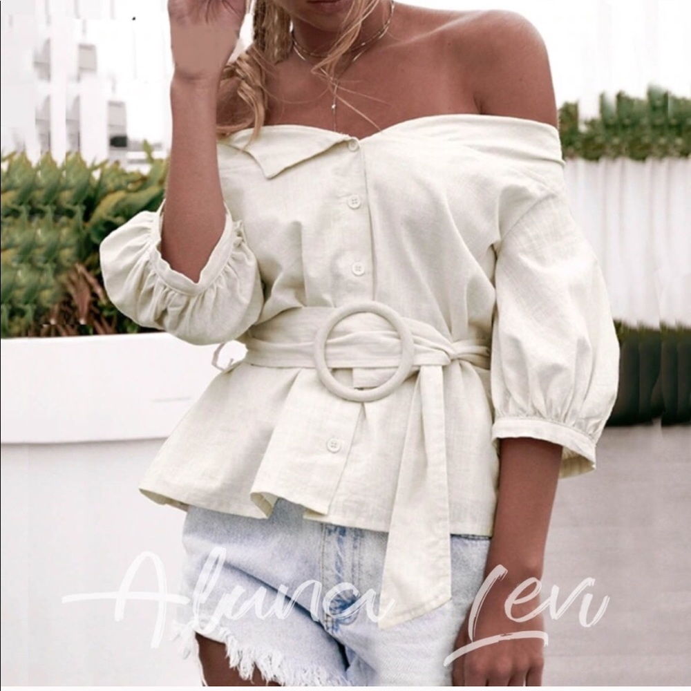 Sale! Off shoulder top w/ circle belt puffy sleeve - Picture 3 of 4